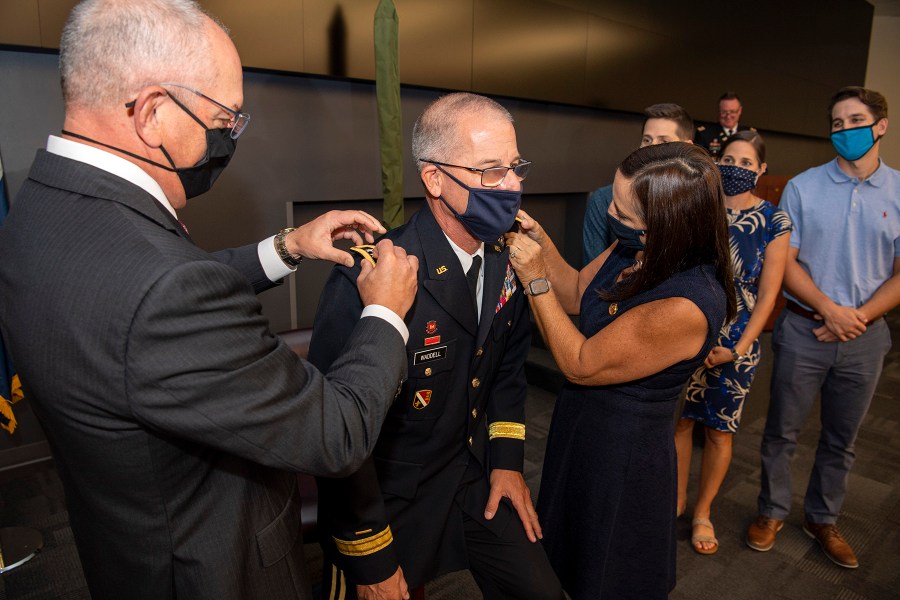 https://digital-release.wgno.com/news/louisiana/gov-edwards-pins-new-louisiana-national-guard-two-star-general