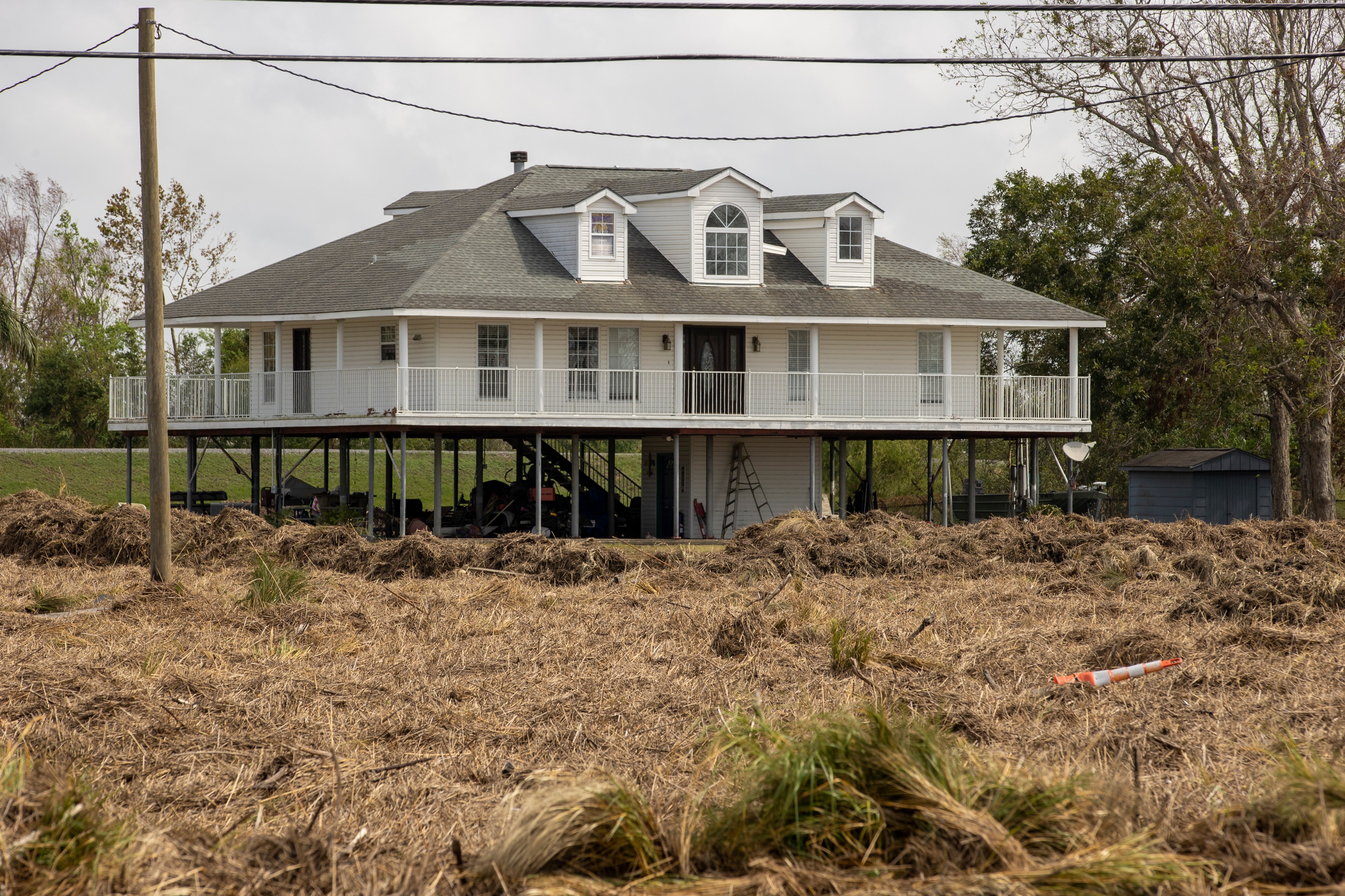 https://digital-release.wgno.com/news/photos-hurricane-ida-unearths-the-dead-as-caskets-strewn-across-plaquemines-parish/