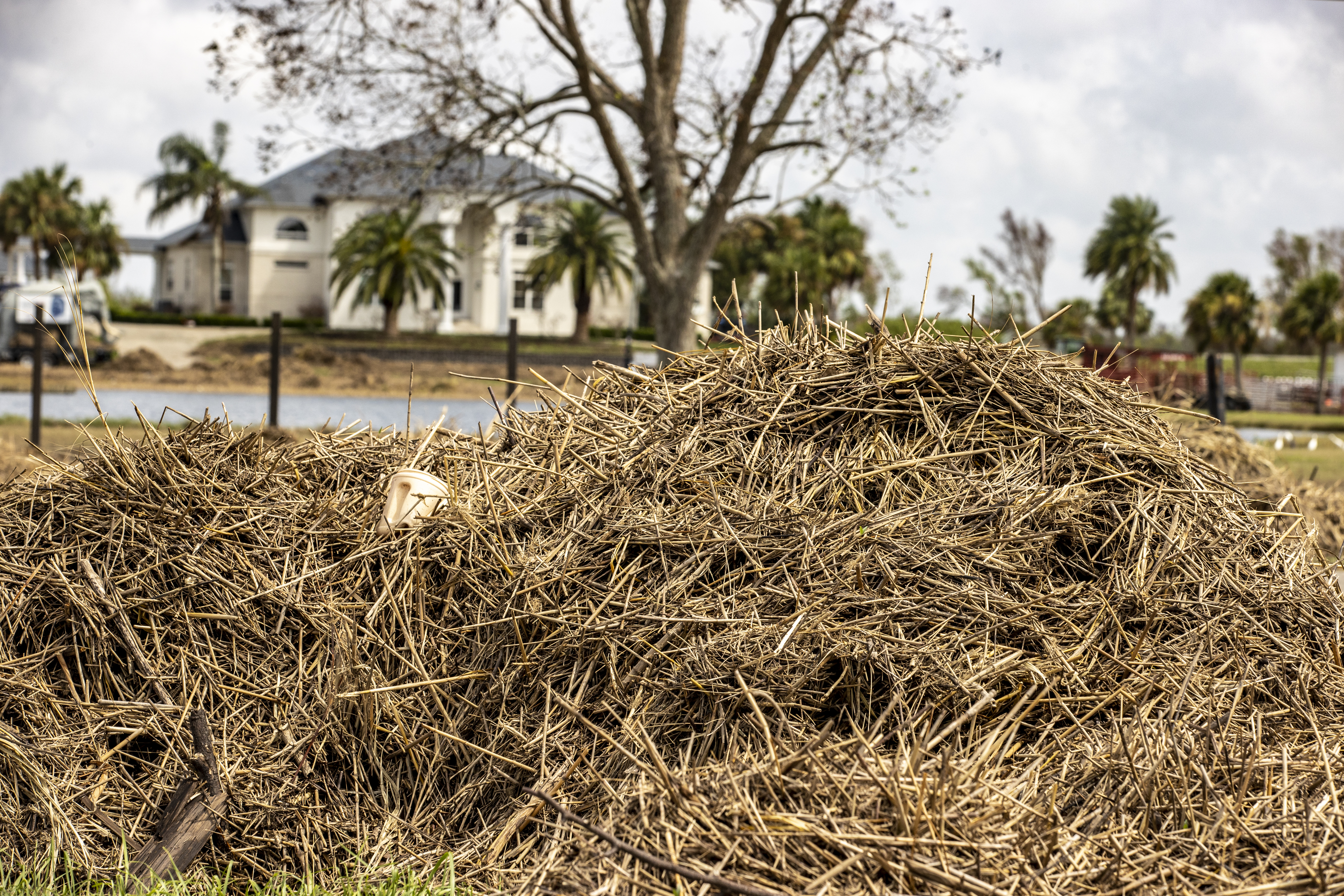 https://digital-release.wgno.com/news/photos-hurricane-ida-unearths-the-dead-as-caskets-strewn-across-plaquemines-parish/