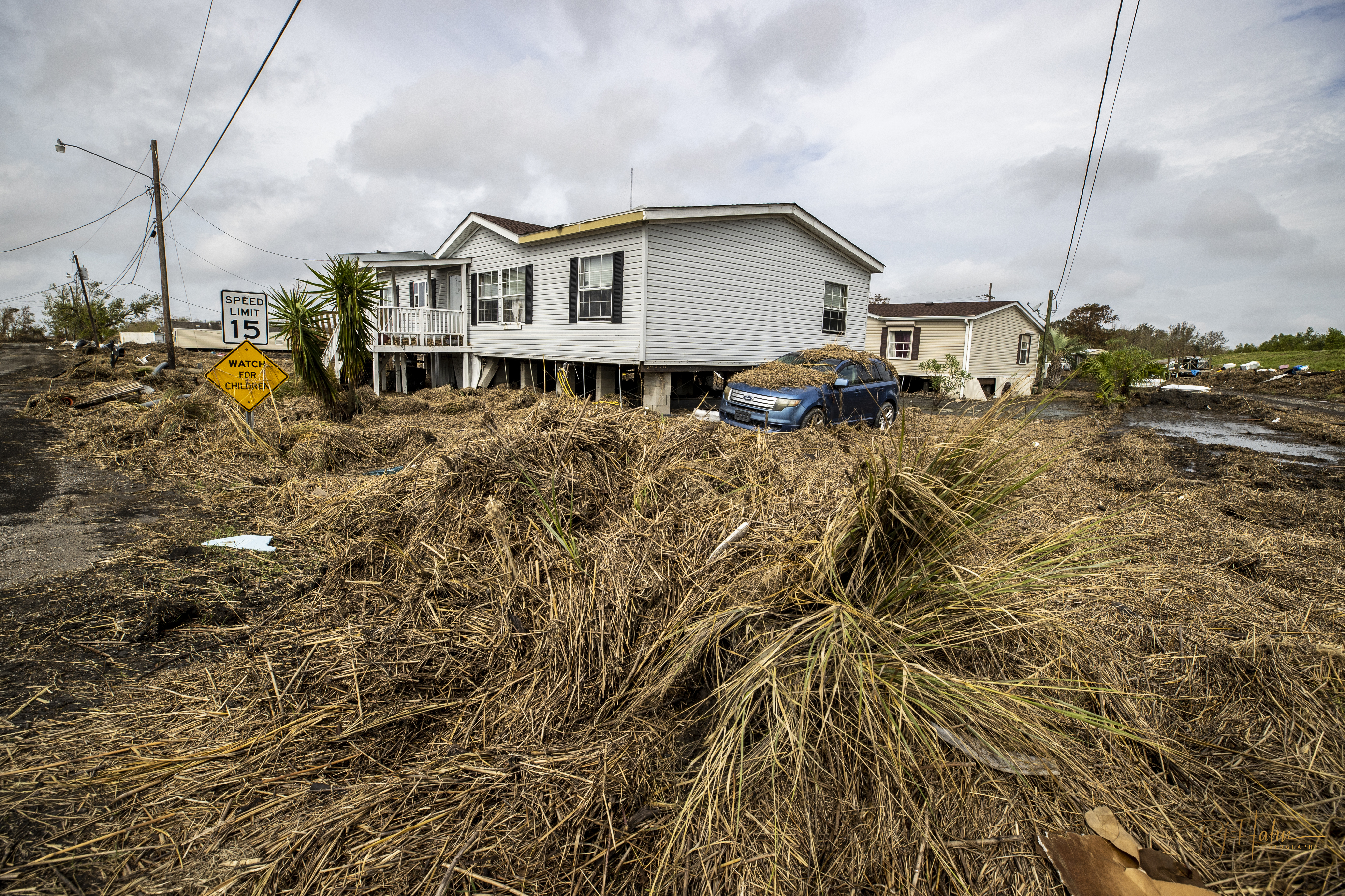 https://digital-release.wgno.com/news/photos-hurricane-ida-unearths-the-dead-as-caskets-strewn-across-plaquemines-parish/
