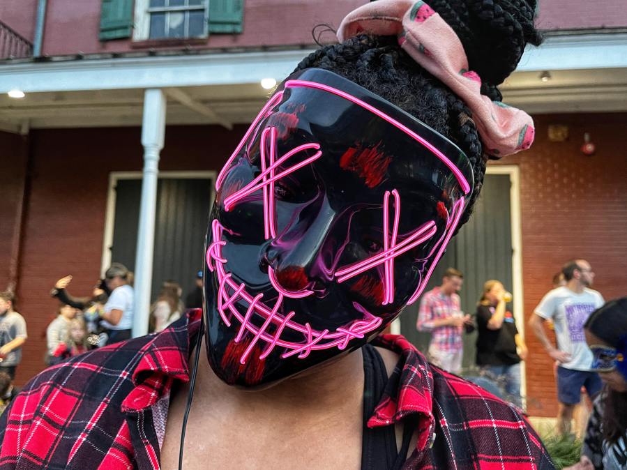 https://digital-release.wgno.com/news/local/gallery-krewe-of-boo-rolls-through-and-haunts-new-orleans/