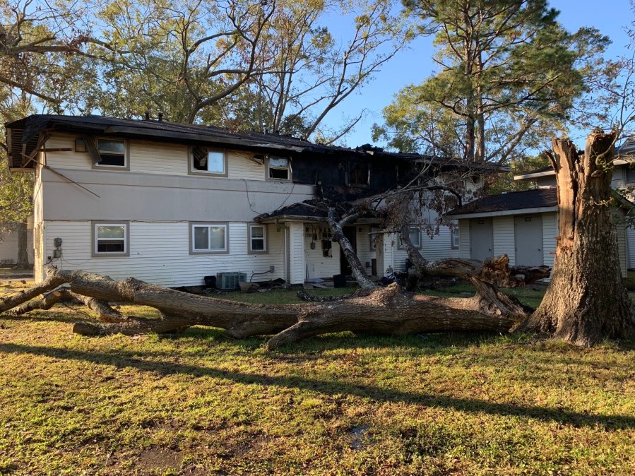 https://digital-release.wgno.com/news/local/algiers-duplex-sustains-heavy-damage-from-2-alarm-fire/
