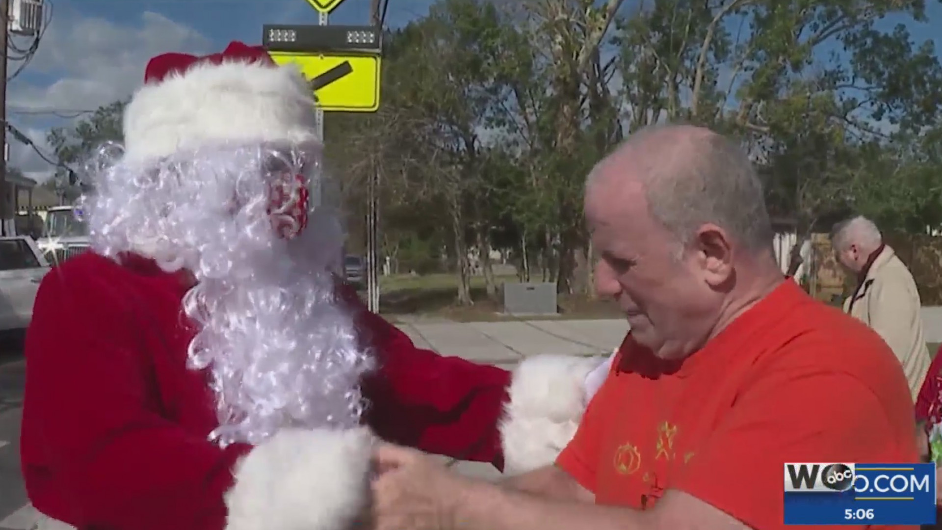 https://digital-release.wgno.com/news/local/santa-headlines-heart-warming-christmas-parade-in-jefferson-parish/