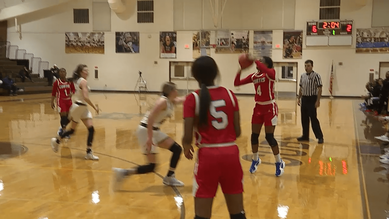 https://digital-release.wgno.com/sports/lady-patriots-topple-mt-carmel-37-26/
