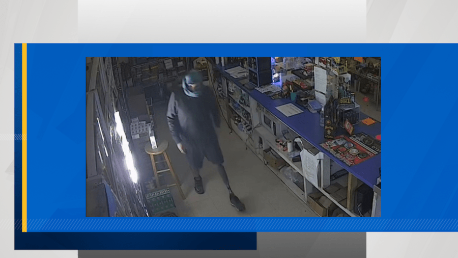 https://digital-release.wgno.com/news/crime/man-with-prosthetic-leg-suspected-of-burglarizing-mandeville-business-new-years-day