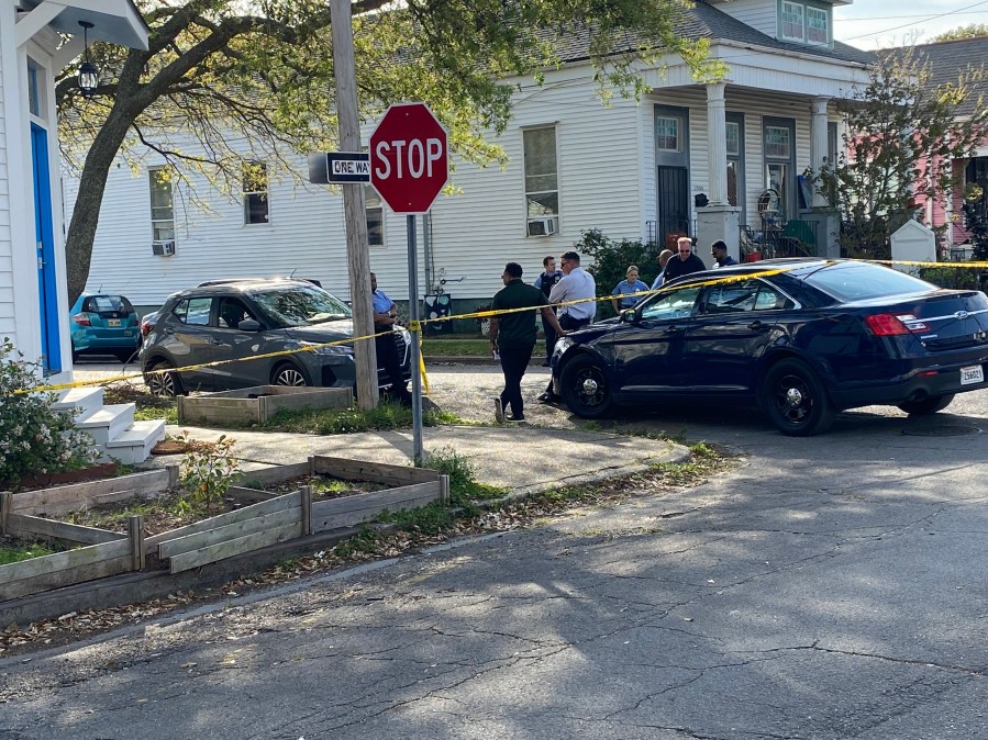 https://digital-release.wgno.com/news/crime/woman-killed-after-reported-carjacking-in-central-city/