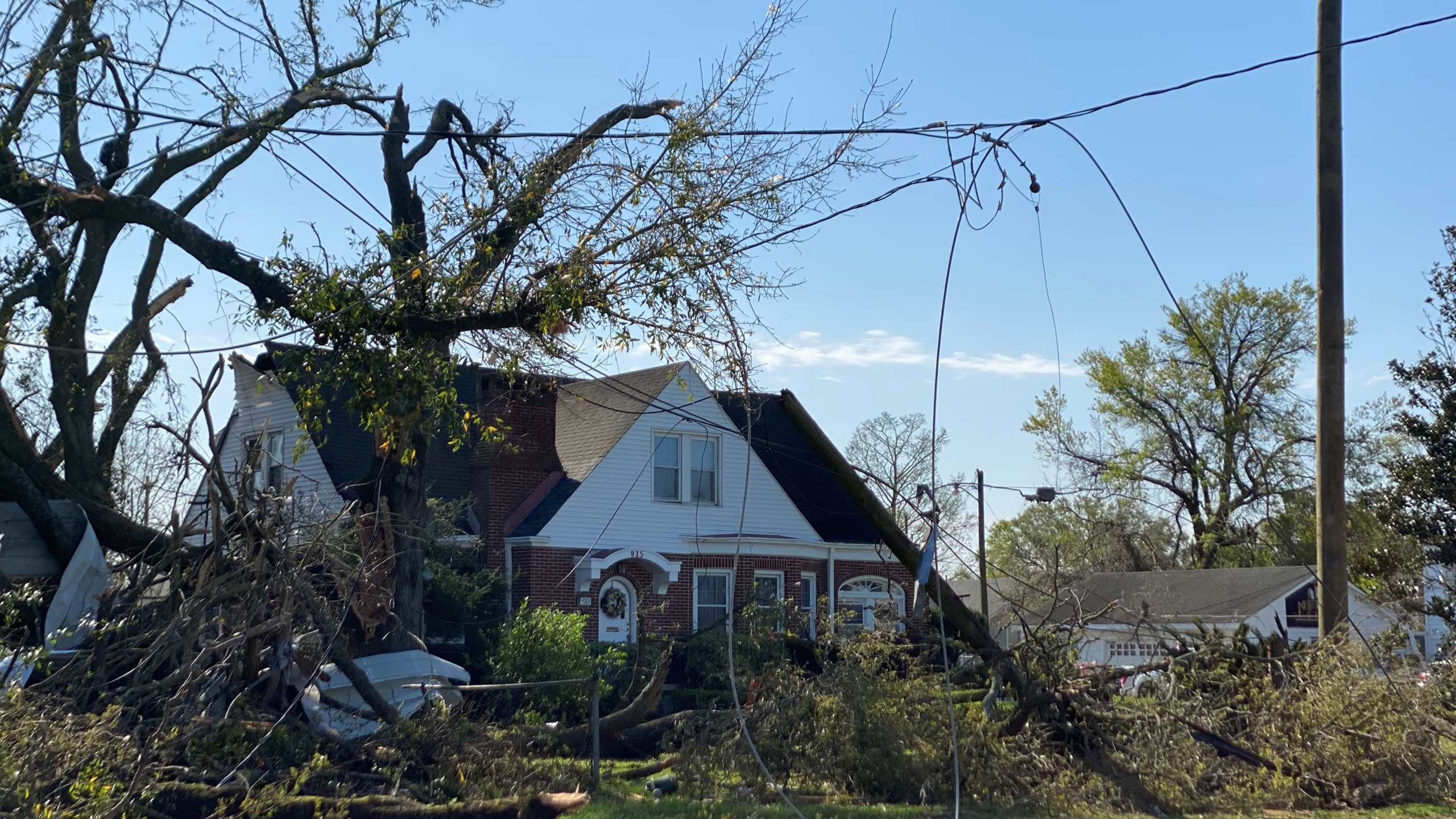 https://digital-release.wgno.com/news/local/entergy-power-restoration-underway-in-tornado-torn-parishes/