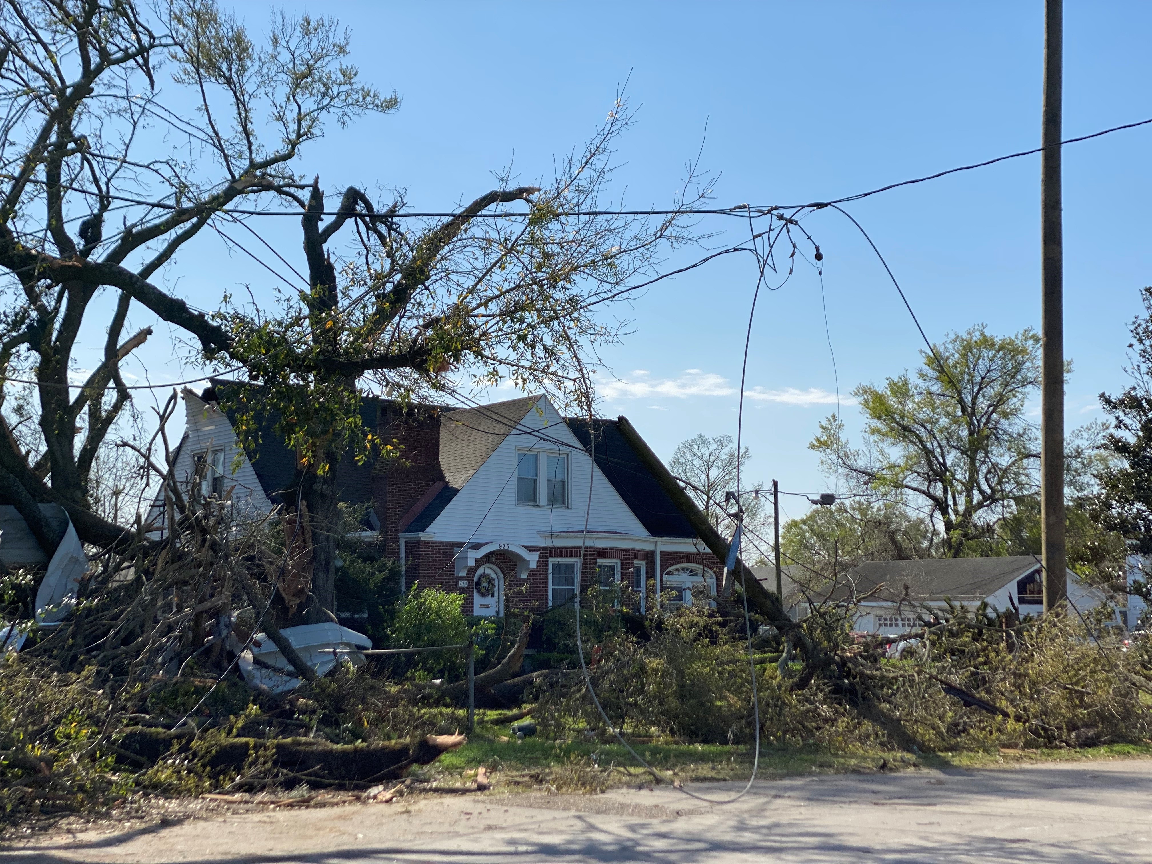 https://digital-release.wgno.com/news/local/entergy-power-restoration-underway-in-tornado-torn-parishes/