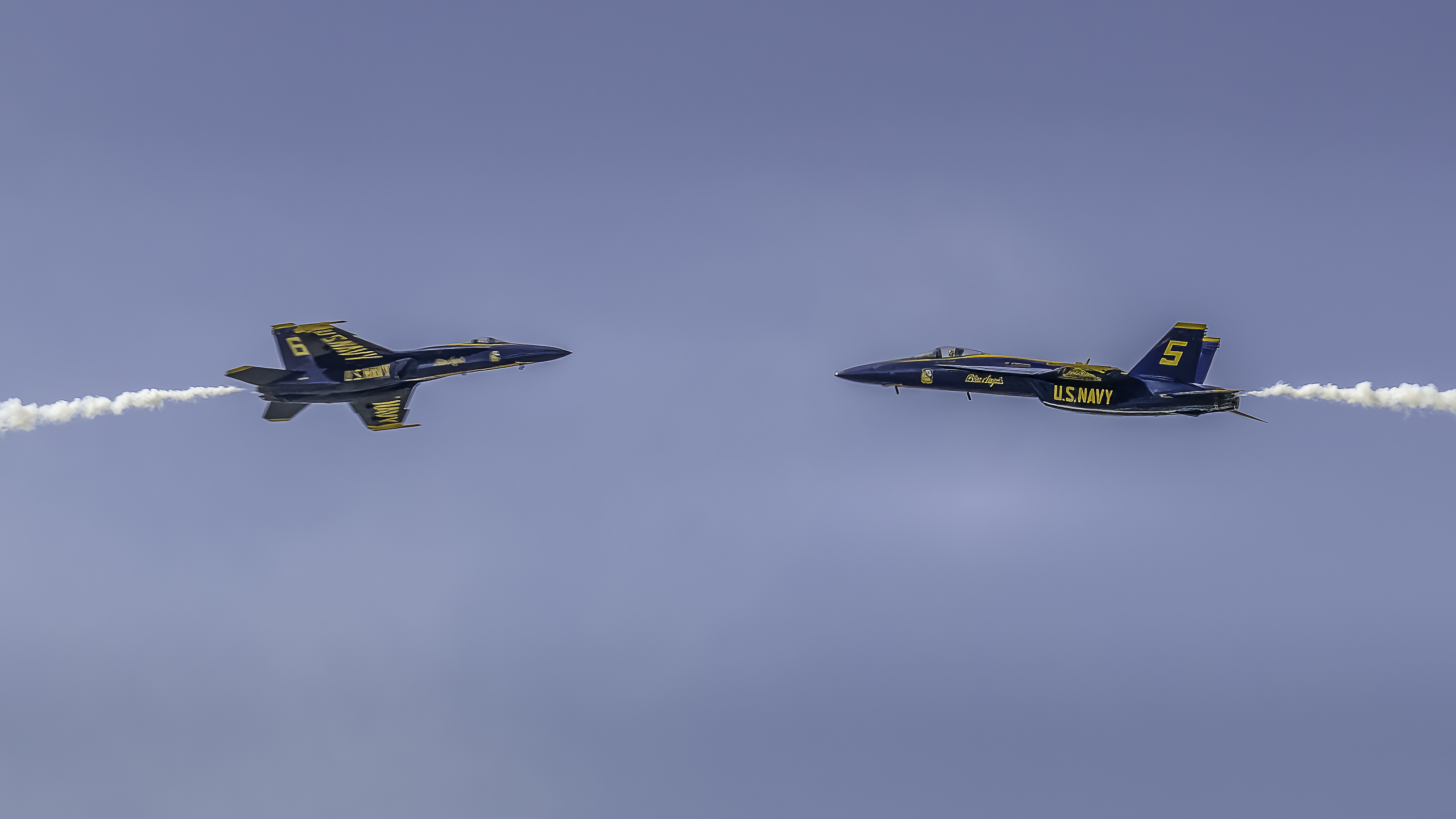 https://digital-release.wgno.com/news/local/gallery-see-the-spectacular-blue-angels-soar-in-new-orleans-air-show/