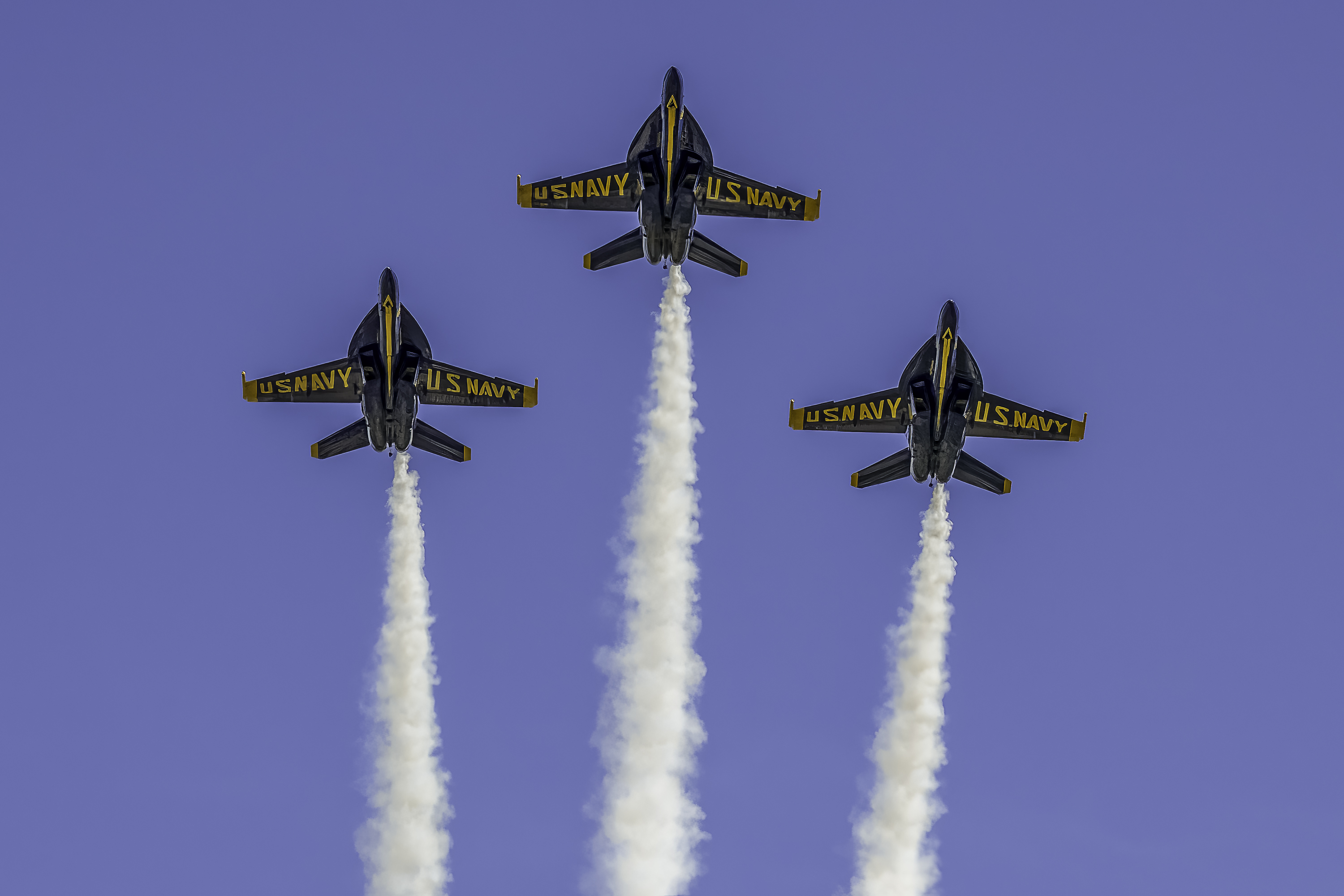 https://digital-release.wgno.com/news/local/gallery-see-the-spectacular-blue-angels-soar-in-new-orleans-air-show/