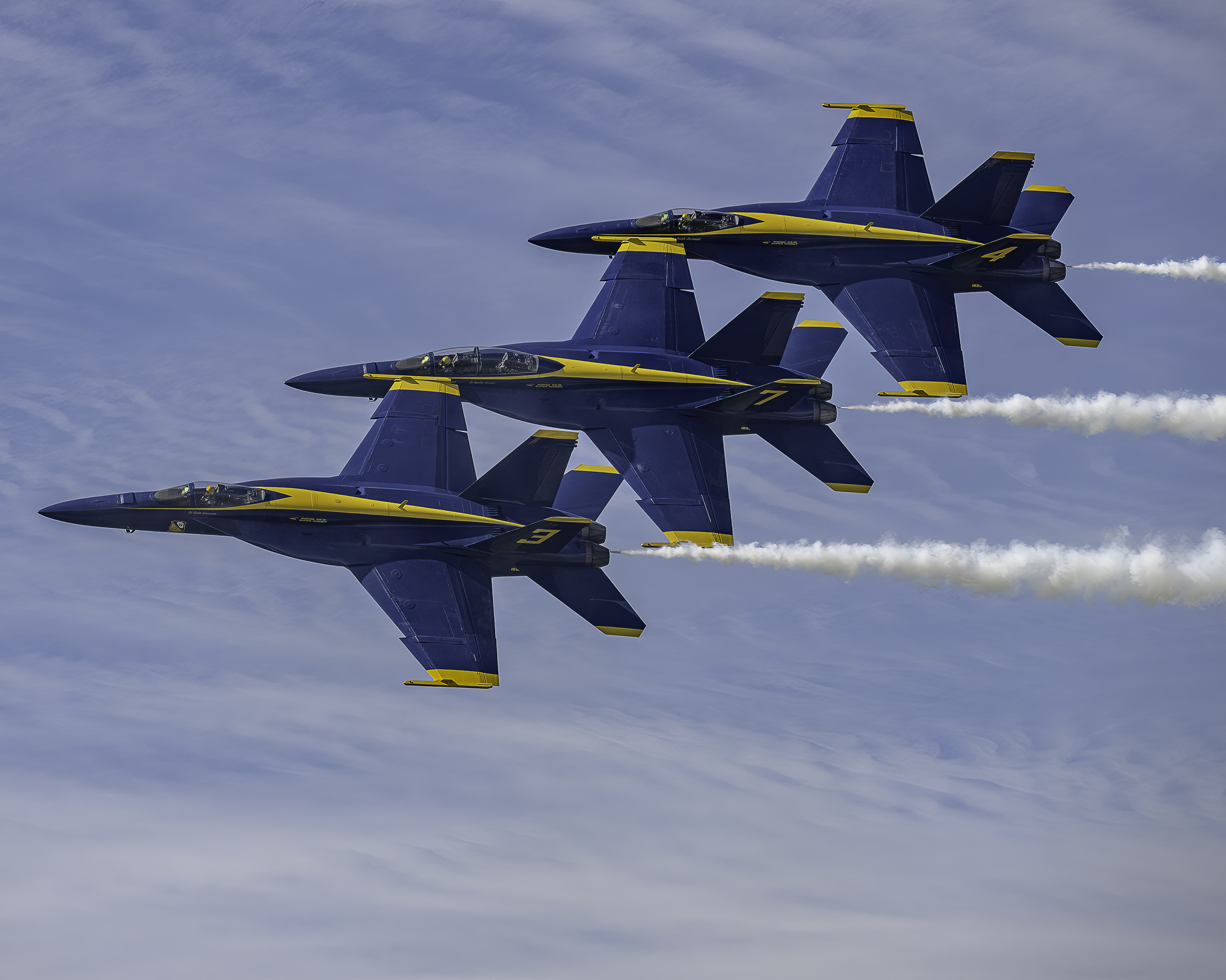 https://digital-release.wgno.com/news/local/gallery-see-the-spectacular-blue-angels-soar-in-new-orleans-air-show/