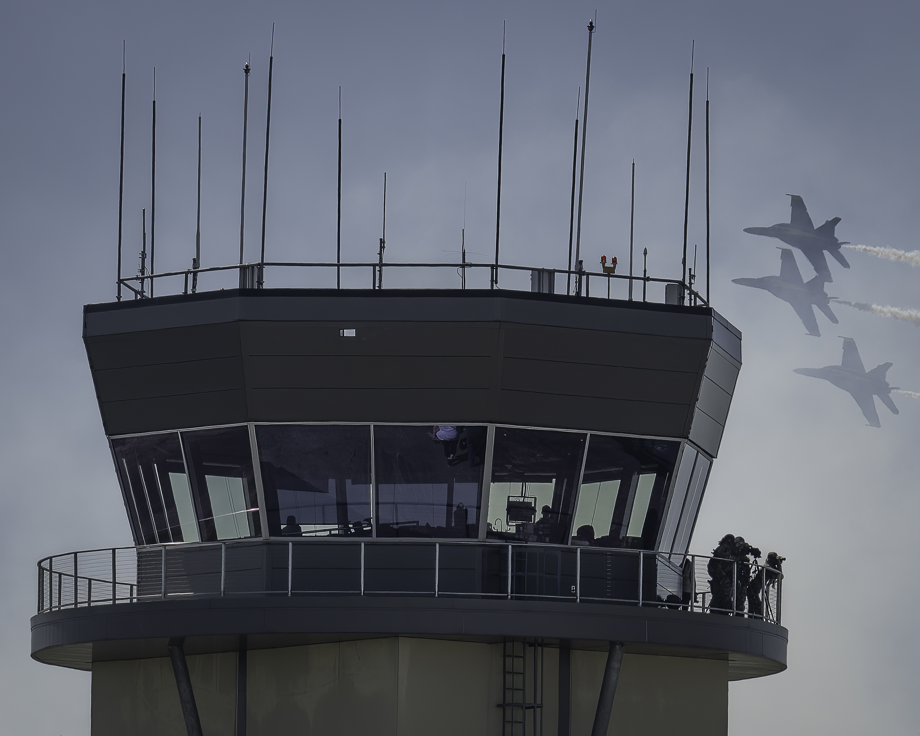 https://digital-release.wgno.com/news/local/gallery-see-the-spectacular-blue-angels-soar-in-new-orleans-air-show/