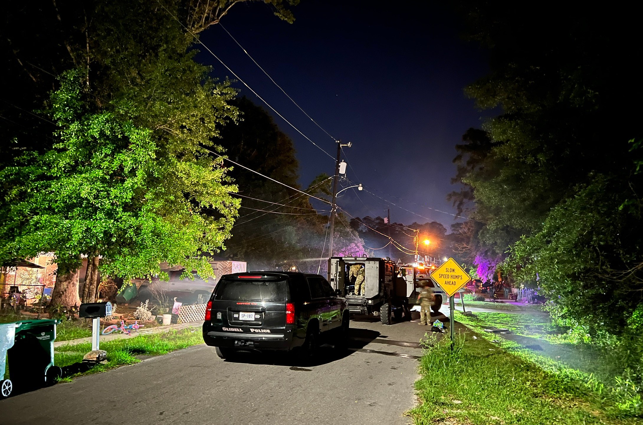 https://digital-release.wgno.com/news/crime/children-safe-man-arrested-after-4-hour-swat-standoff-in-slidell/